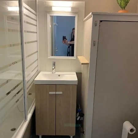 Petite De Avec Piscine *